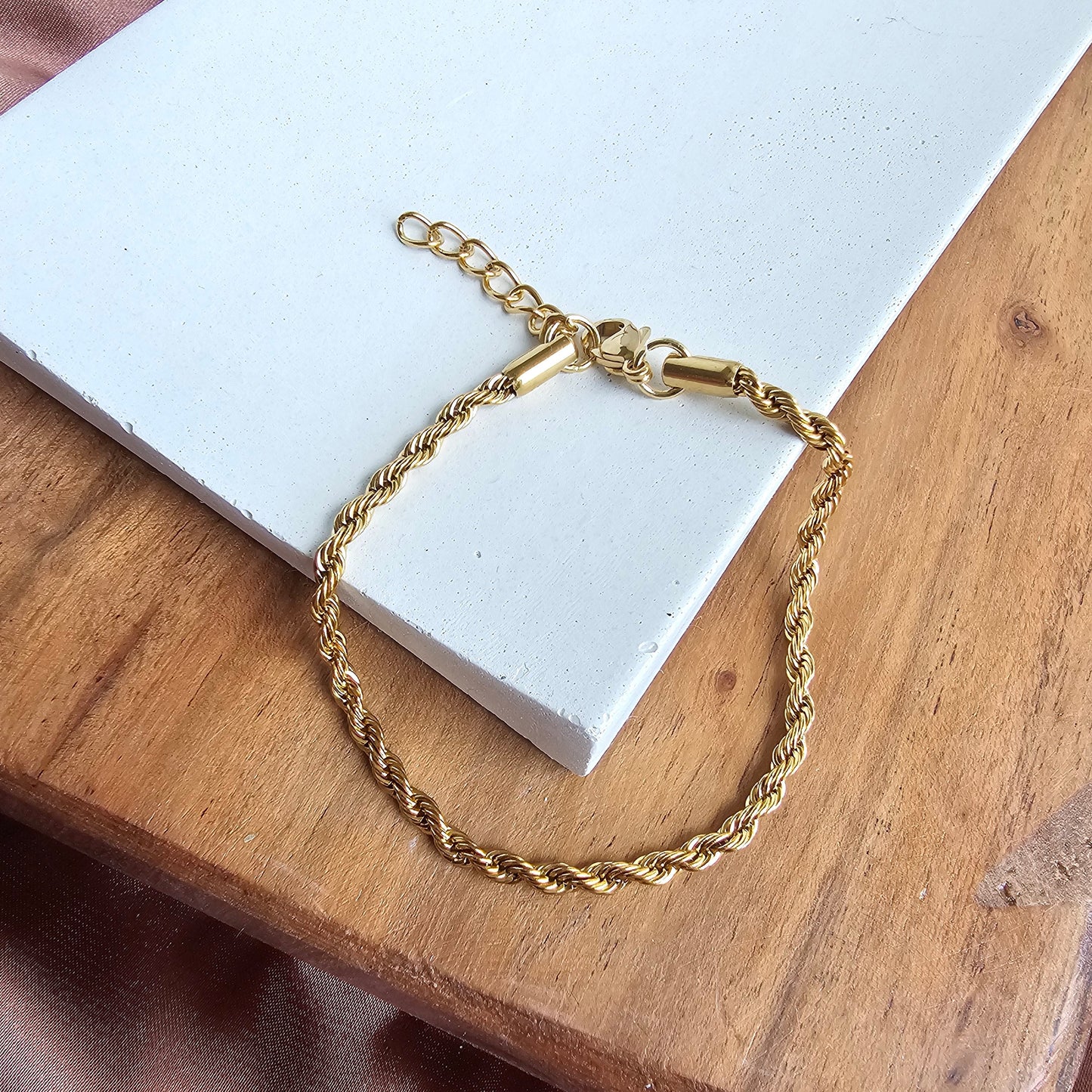 Luxe Gold Rope Stackable Bracelet — Versatile Everyday Statement Jewelry All-Occasion Style - Bracelets