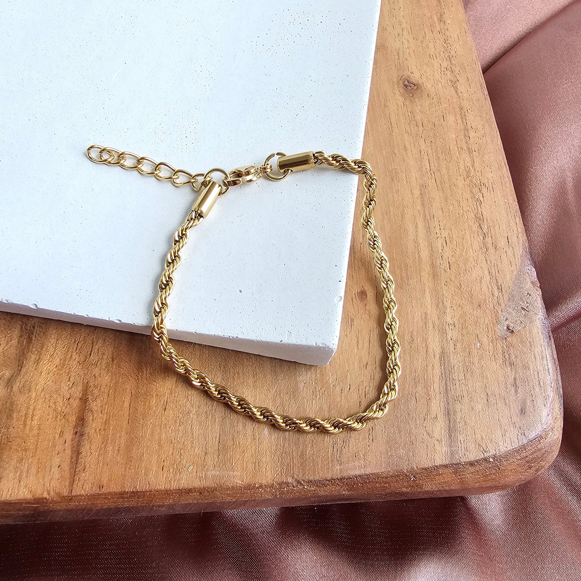 Luxe Gold Rope Stackable Bracelet — Versatile Everyday Statement Jewelry All-Occasion Style - Bracelets