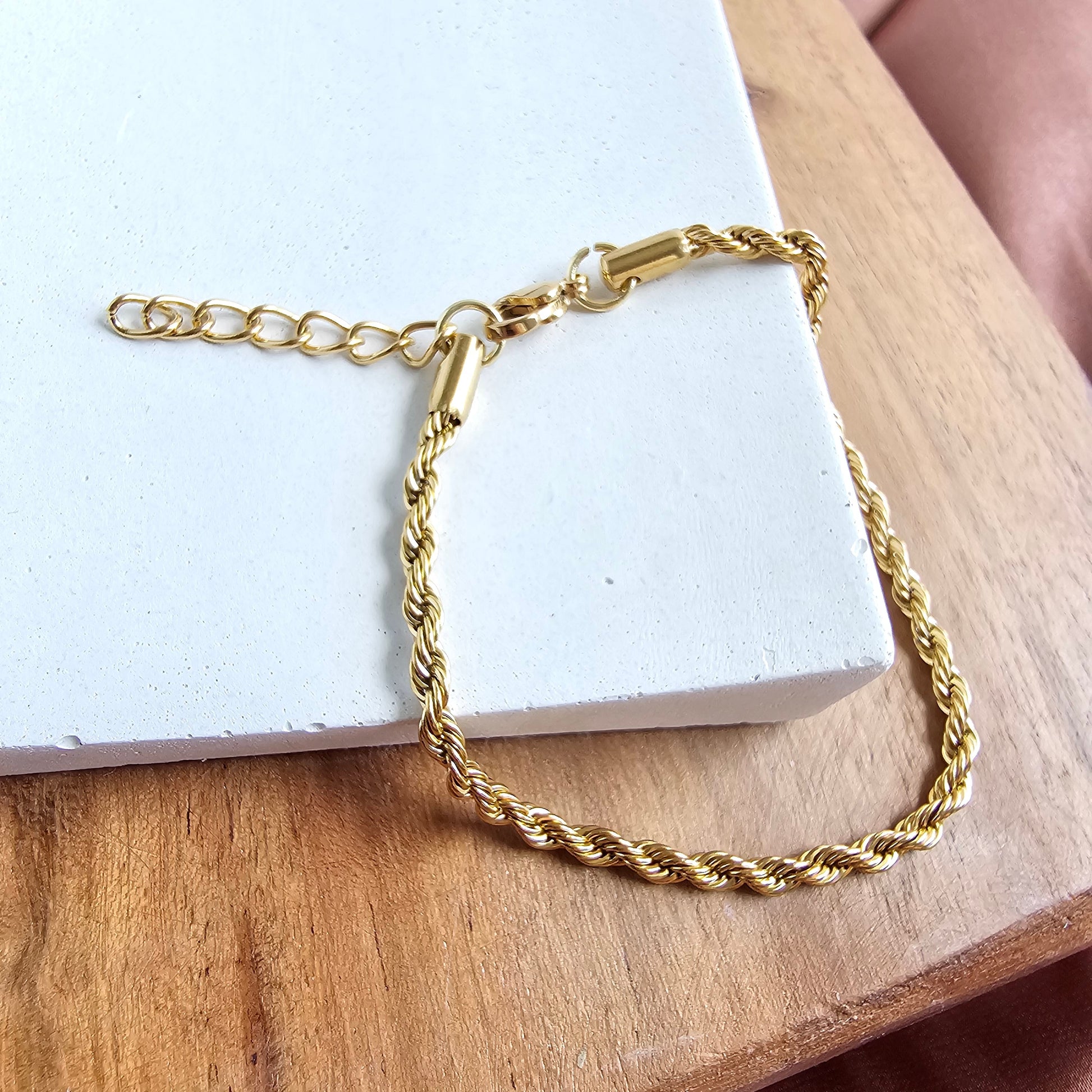 Luxe Gold Rope Stackable Bracelet — Versatile Everyday Statement Jewelry All-Occasion Style - Bracelets