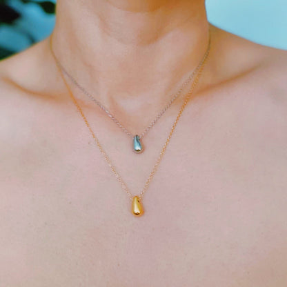 Dainty Teardrop Pendant Necklace — Minimalist Everyday Jewelry - Necklaces