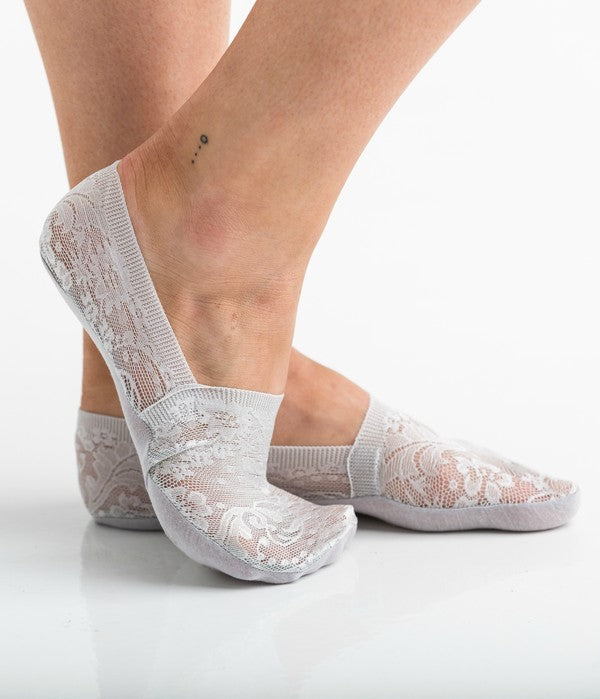 No-Show Floral Lace Slip Socks – 3 Pack | Trendy Socks Outfit Idea for Women by Ro + Ivy | Elevated Basics, Modern Comfort & Style