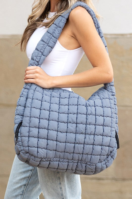 Large Quilted Puffer Tote | Trendy Tote Bags Outfit Idea for Women by Ro + Ivy | Elevated Basics, Modern Comfort & Style