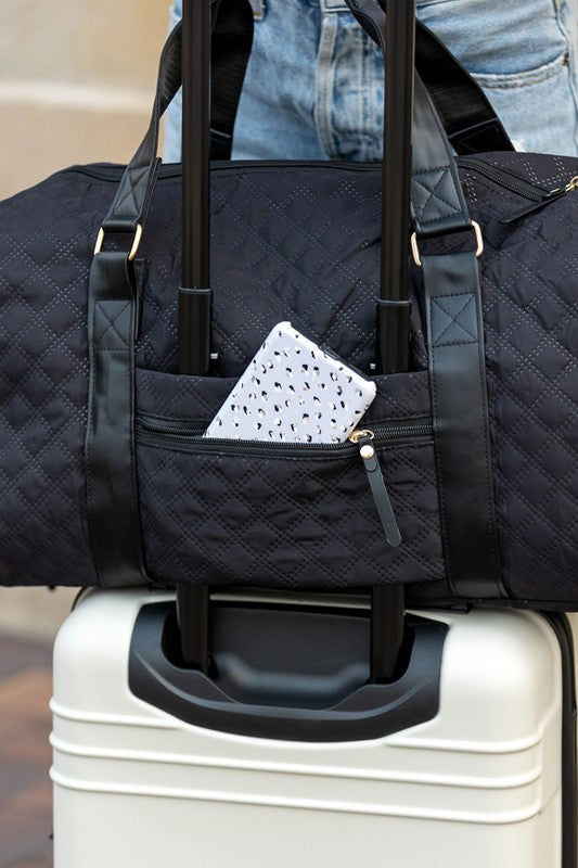 Quilted Travel Weekender Bag with Vegan Leather Accents | Trendy Travel Bags Outfit Idea for Women by Ro + Ivy | Elevated Basics, Modern Comfort & Style