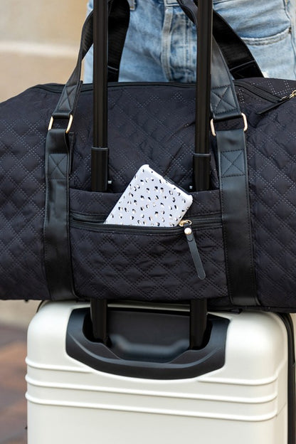 Quilted Travel Weekender Bag with Vegan Leather Accents | Trendy Travel Bags Outfit Idea for Women by Ro + Ivy | Elevated Basics, Modern Comfort & Style