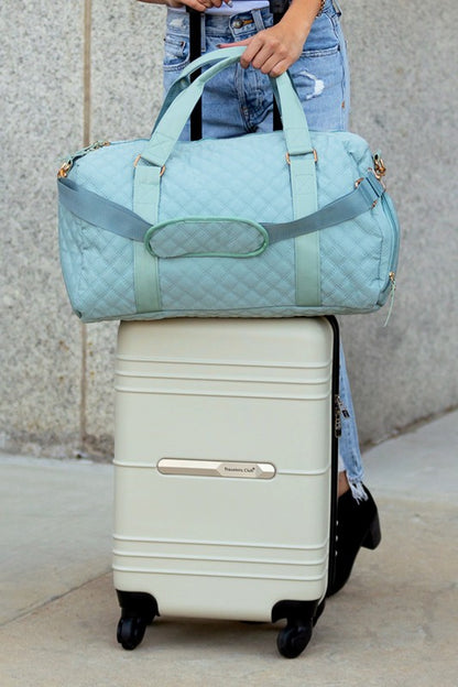 Quilted Travel Weekender Bag with Vegan Leather Accents | Trendy Travel Bags Outfit Idea for Women by Ro + Ivy | Elevated Basics, Modern Comfort & Style