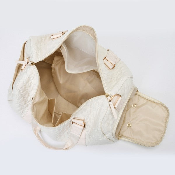 Quilted Travel Weekender Bag with Vegan Leather Accents | Trendy Travel Bags Outfit Idea for Women by Ro + Ivy | Elevated Basics, Modern Comfort & Style