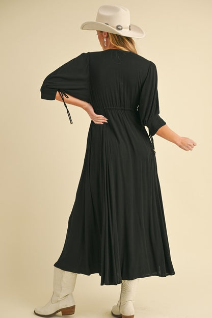 Geela Maxi Dress – outfit idea for women | Ro + Ivy