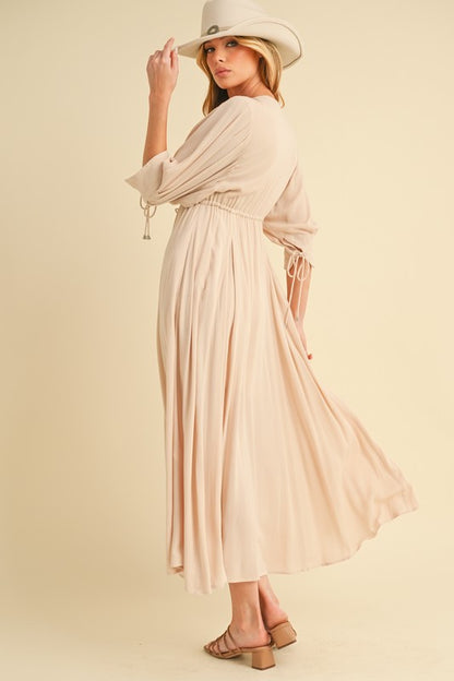 Geela Maxi Dress – OAT S outfit idea for women | Ro + Ivy