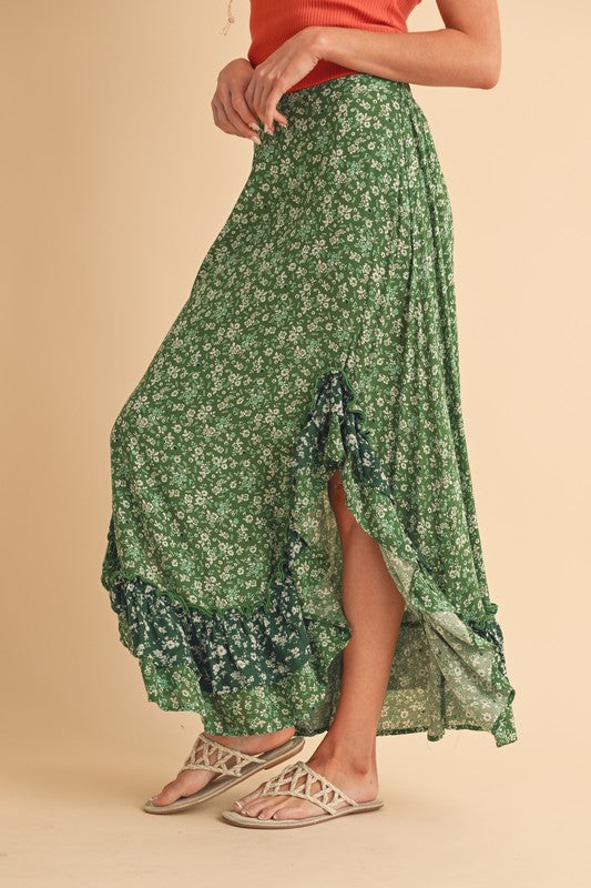 Sachi Ruffle Skirt – outfit idea for women | Ro + Ivy