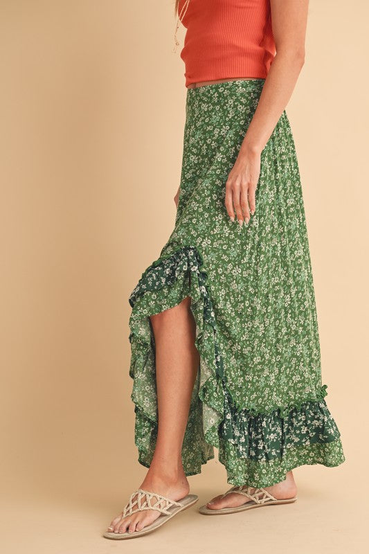 Sachi Ruffle Skirt – outfit idea for women | Ro + Ivy