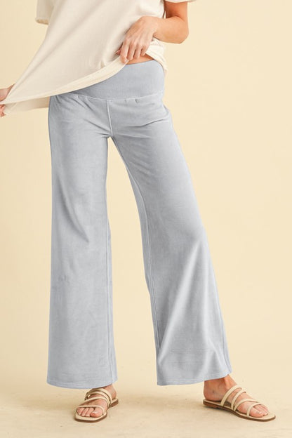 Gini Loungewear Pants – BLUE MOON S outfit idea for women | Ro + Ivy