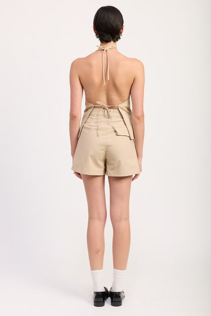 High Waisted Pleated Shorts – outfit idea for women | Ro + Ivy