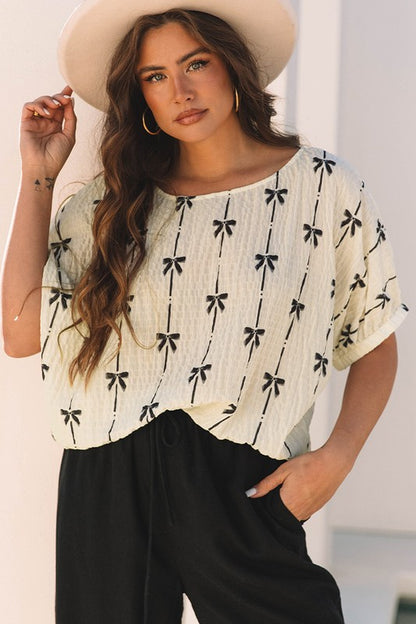 Bow Print Puff Short Sleeve Top – outfit idea for women | Ro + Ivy