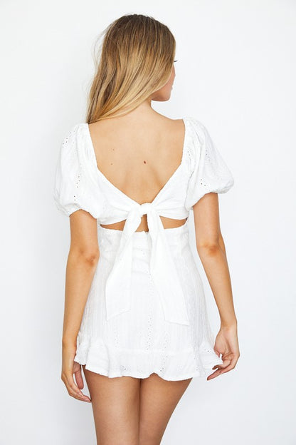 Textured Eyelet Sweetheart Neckline Mini Dress with Puff Sleeves – outfit idea for women | Ro + Ivy
