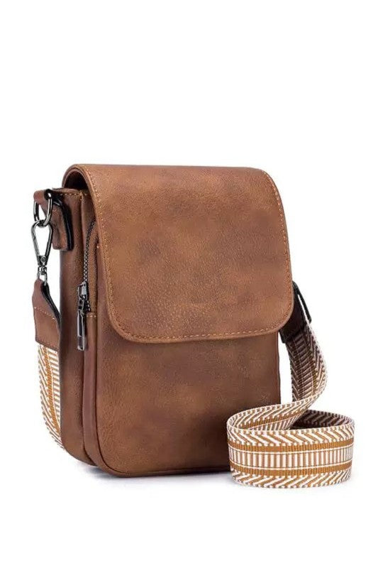 Foldover Compact Crossbody Bag | Trendy Crossbody Bags Outfit Idea for Women by Ro + Ivy | Elevated Basics, Modern Comfort & Style