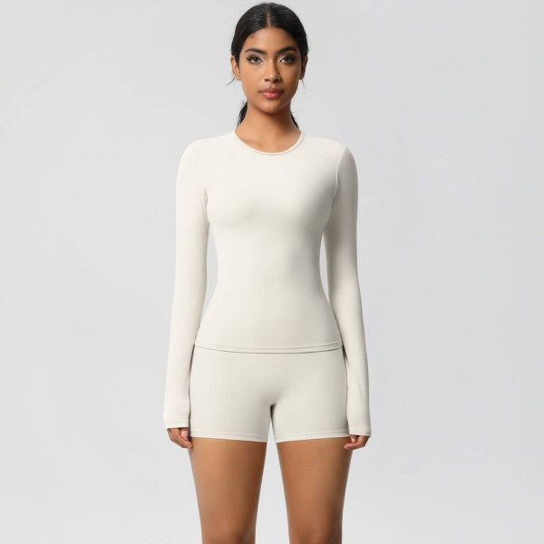 Well-in Vogue FlexContour 2-Piece Training Set | Trendy Outfit Idea for Women by Ro + Ivy | Elevated Basics, Modern Comfort & Style