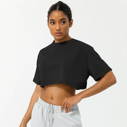 Women’s Loose Sport Cropped T-Shirt | Trendy Active Tops Outfit Idea for Women by Ro + Ivy | Elevated Basics, Modern Comfort & Style