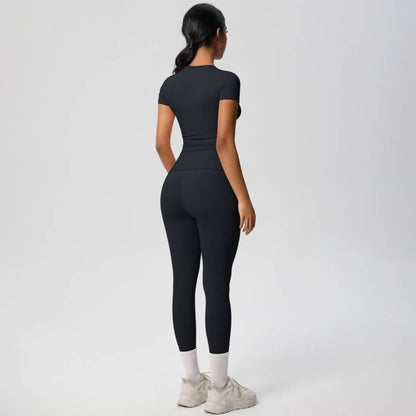 Well-in Vogue CoreSculpt Short Sleeve Set | Trendy Outfit Idea for Women by Ro + Ivy | Elevated Basics, Modern Comfort & Style