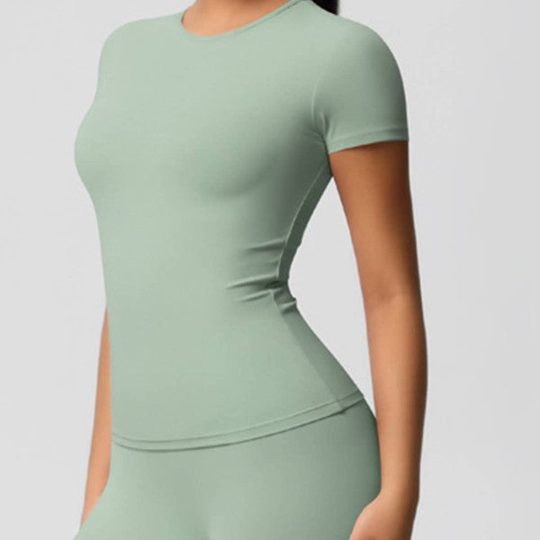 Well-in Vogue CoreSculpt Short Sleeve Set | Trendy Outfit Idea for Women by Ro + Ivy | Elevated Basics, Modern Comfort & Style