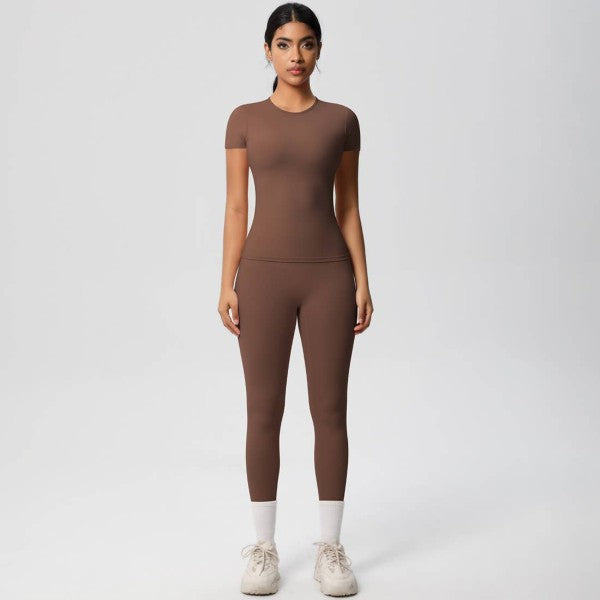 Well-in Vogue CoreSculpt Short Sleeve Set | Trendy Outfit Idea for Women by Ro + Ivy | Elevated Basics, Modern Comfort & Style