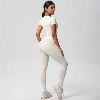 Well-in Vogue CoreSculpt Short Sleeve Set | Trendy Outfit Idea for Women by Ro + Ivy | Elevated Basics, Modern Comfort & Style