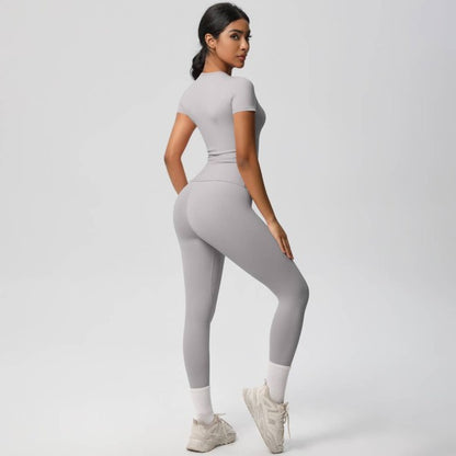 Well-in Vogue CoreSculpt Short Sleeve Set | Trendy Outfit Idea for Women by Ro + Ivy | Elevated Basics, Modern Comfort & Style