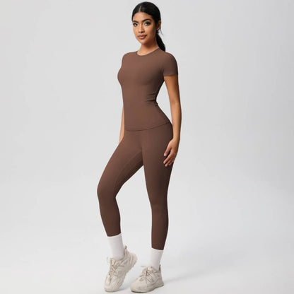 Well-in Vogue CoreSculpt Short Sleeve Set | Trendy Outfit Idea for Women by Ro + Ivy | Elevated Basics, Modern Comfort & Style
