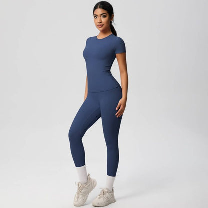 Well-in Vogue CoreSculpt Short Sleeve Set | Trendy Outfit Idea for Women by Ro + Ivy | Elevated Basics, Modern Comfort & Style