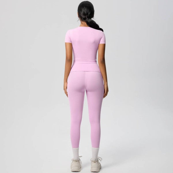 Well-in Vogue CoreSculpt Short Sleeve Set | Trendy Outfit Idea for Women by Ro + Ivy | Elevated Basics, Modern Comfort & Style