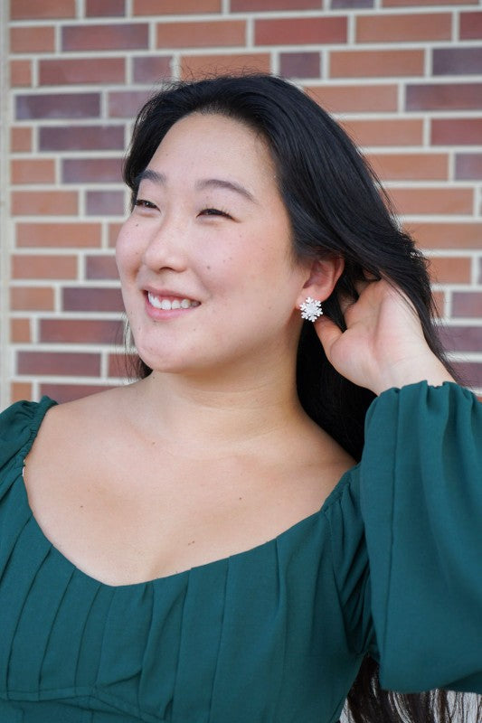 Christmas Snowflake Stud Earrings | Trendy Earrings Outfit Idea for Women by Ro + Ivy | Elevated Basics, Modern Comfort & Style