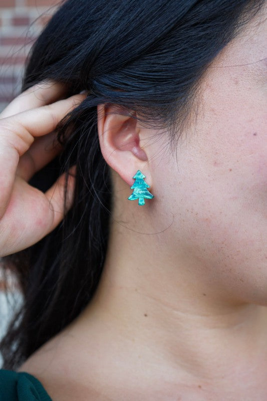 Green Christmas Tree Stud Earrings | Trendy Earrings Outfit Idea for Women by Ro + Ivy | Elevated Basics, Modern Comfort & Style