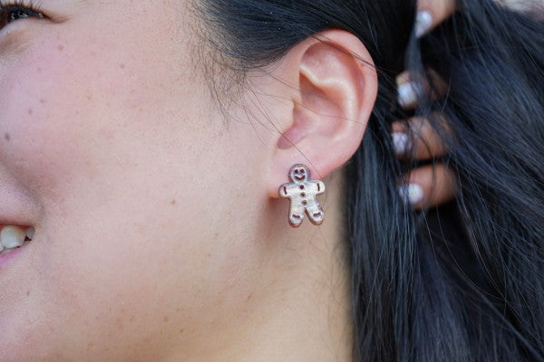 Gingerbread Studs Earrings | Trendy Earrings Outfit Idea for Women by Ro + Ivy | Elevated Basics, Modern Comfort & Style