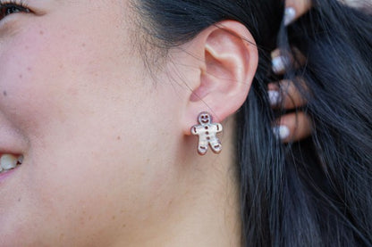Gingerbread Studs Earrings | Trendy Earrings Outfit Idea for Women by Ro + Ivy | Elevated Basics, Modern Comfort & Style