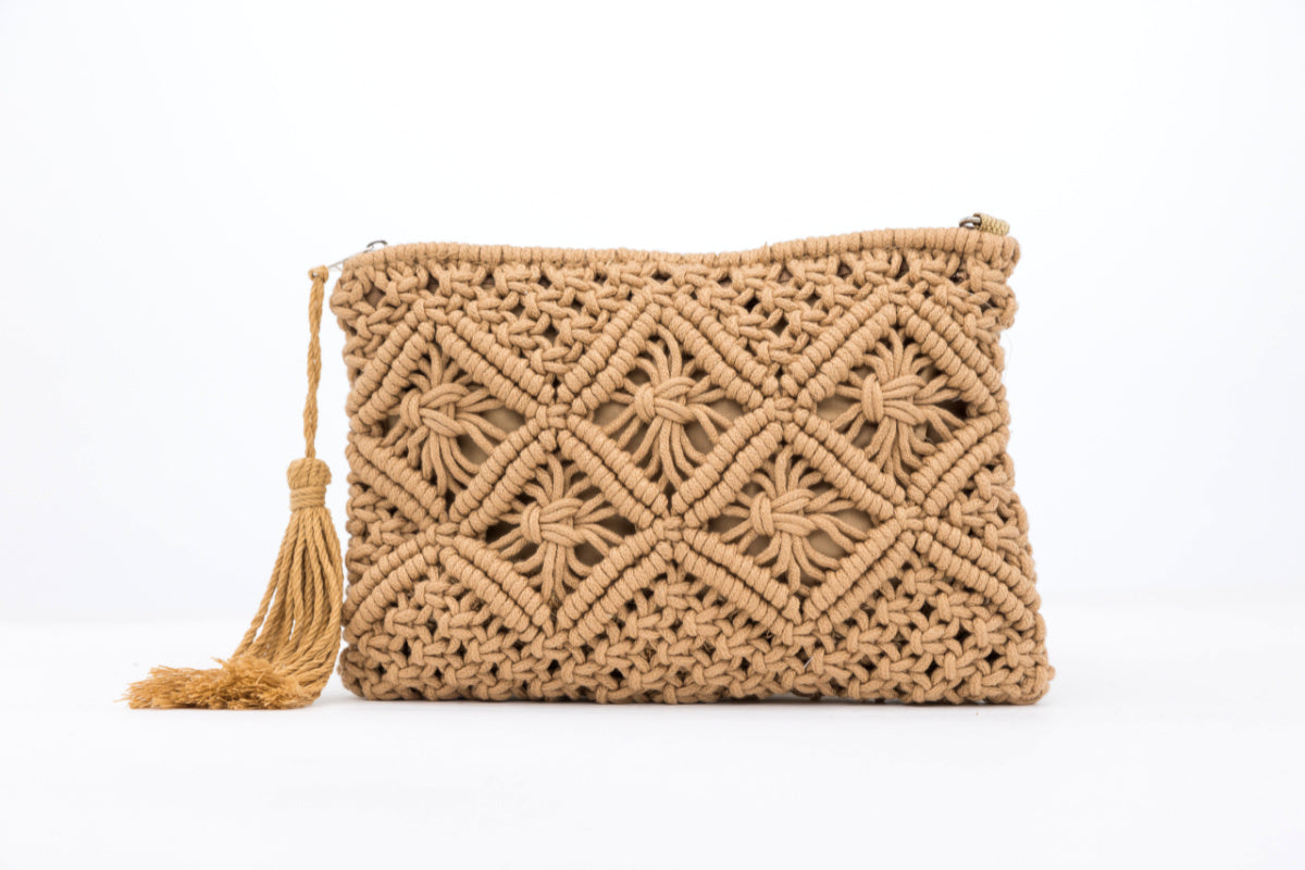 Macramé Tassel Woven Clutch — Dreamy Boho Vibe Day-to-Night Versatile Style - Clutch