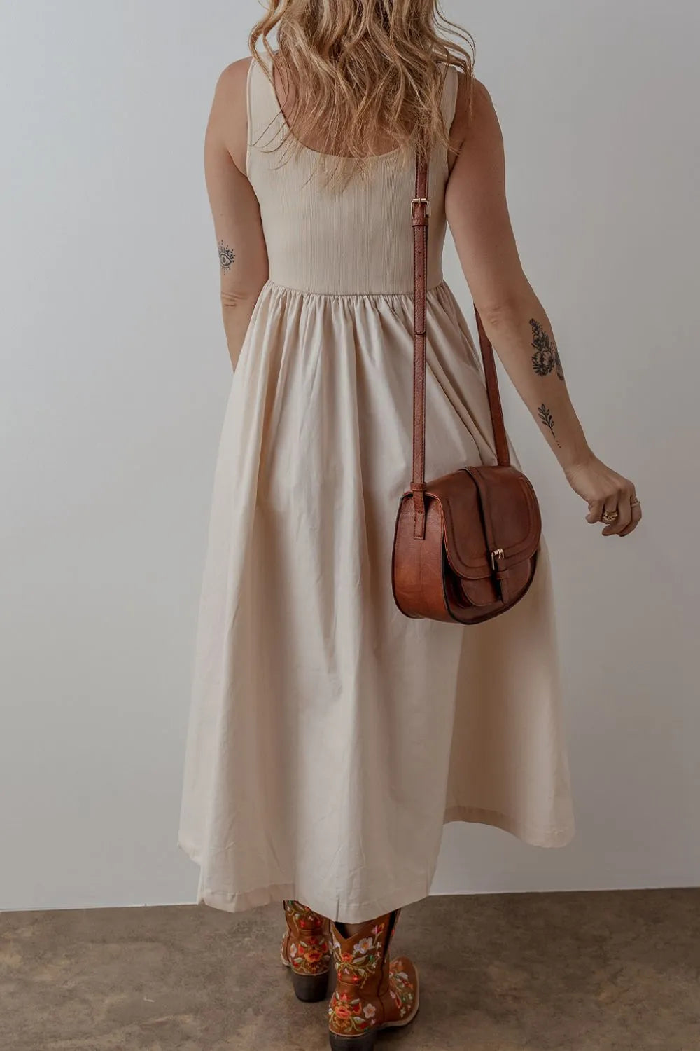 Women's Scoop Neck Ribbed Bodice Sleeveless Midi Tank Dress - Midi Dresses