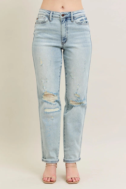 Distressed Single Cuff Boyfriend Jeans Trendy Jeans Outfit Idea for Women | Ro + Ivy