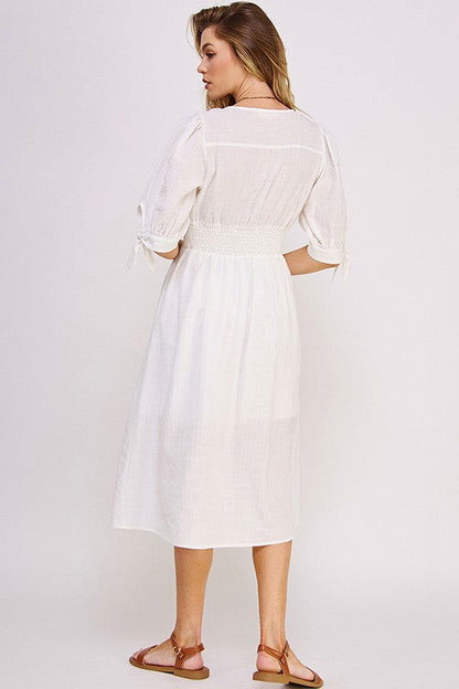 3/4 Puff Sleeve Textured V-Neck Button Down Midi Dress – outfit idea for women | Ro + Ivy