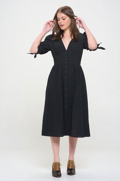 3/4 Puff Sleeve Textured V-Neck Button Down Midi Dress – outfit idea for women | Ro + Ivy