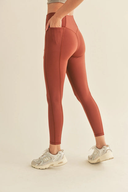 High-Rise Pocket Active Leggings — Stylish Functional Compressive Comfortable Everyday Athleisure - Active Leggings