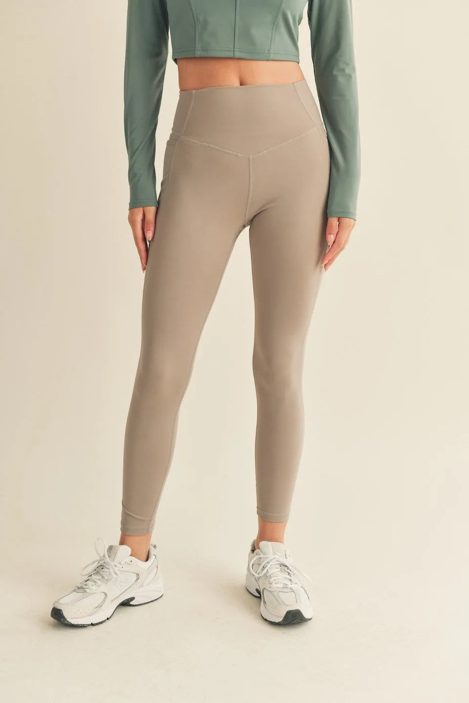 High-Rise Pocket Active Leggings — Stylish Functional Compressive Comfortable Everyday Athleisure - Active Leggings