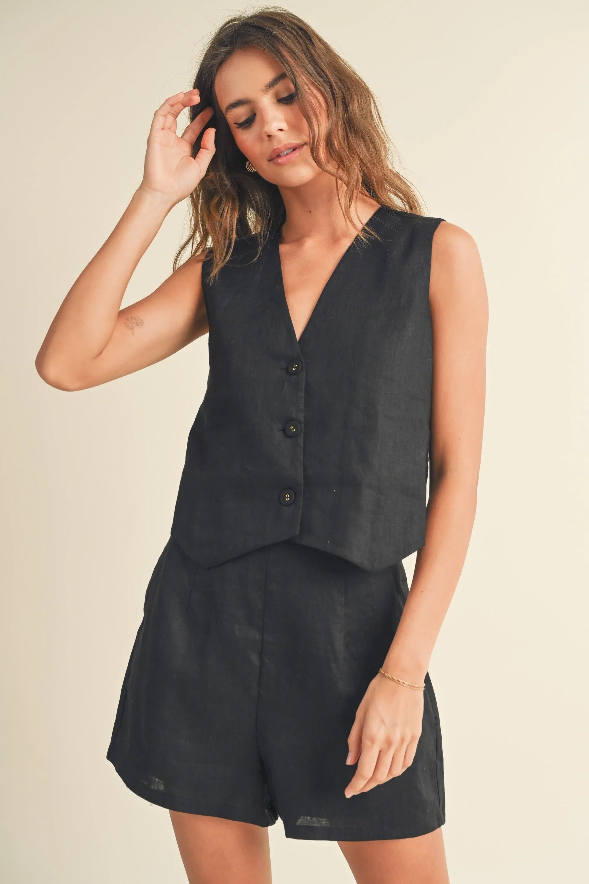 Linen Summer Vest — 100% Linen Sophisticated Warm-Weather Lightweight Layering Style - Black Knit Vests