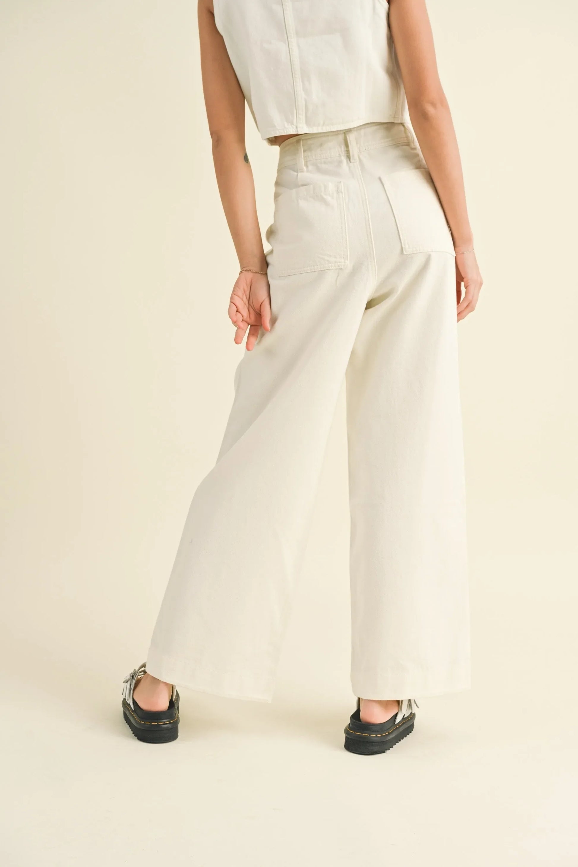 Washed Denim Wide Fit High-Rise Pants — Cotton Polyester Sleek Seasonal Everyday Style - Jeans