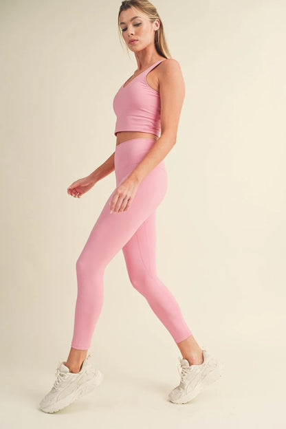 Aligned Performance Cropped Tank Top - Crop Tops