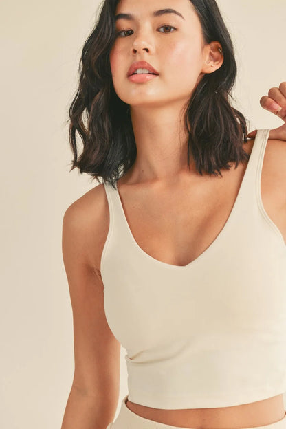 Aligned Performance Cropped Tank Top - Crop Tops
