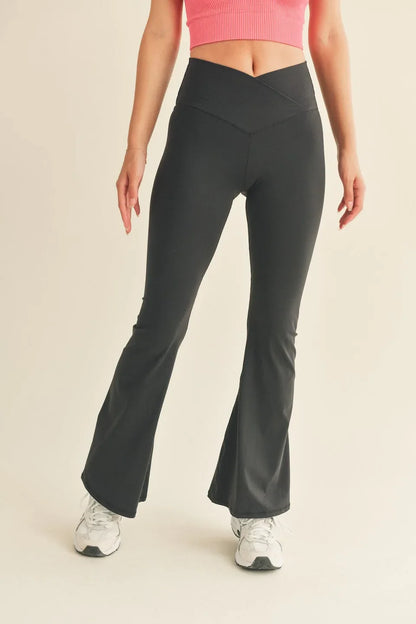Crossover Waist Flare Leg Butter-Soft Active Leggings — Second-Skin Fit Playful Athletic Style - Black Active Leggings