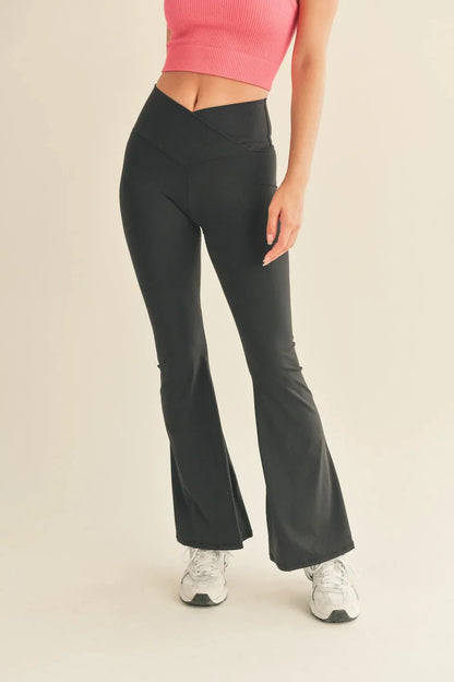 Crossover Waist Flare Leg Butter-Soft Active Leggings — Second-Skin Fit Playful Athletic Style - Active Leggings