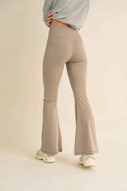 Crossover Waist Flare Leg Butter-Soft Active Leggings — Second-Skin Fit Playful Athletic Style - Active Leggings