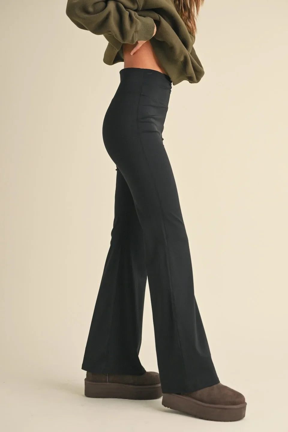 Ruched Waist Flare Leggings with High-Rise Fit - Active Leggings
