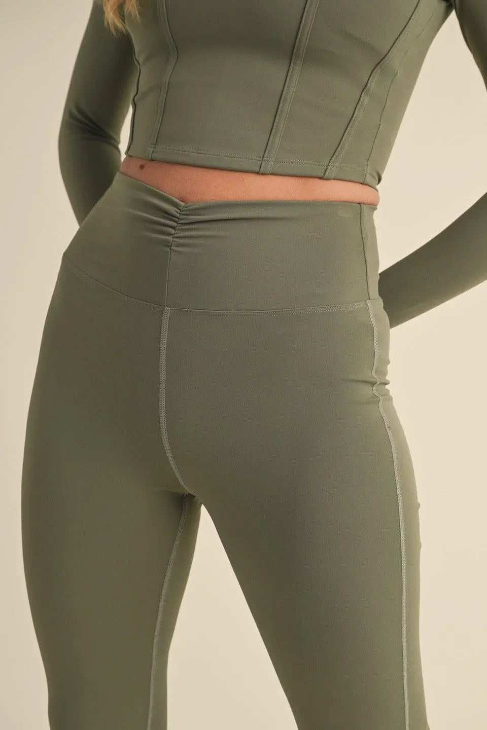 Ruched Waist Flare Leggings with High-Rise Fit - Active Leggings