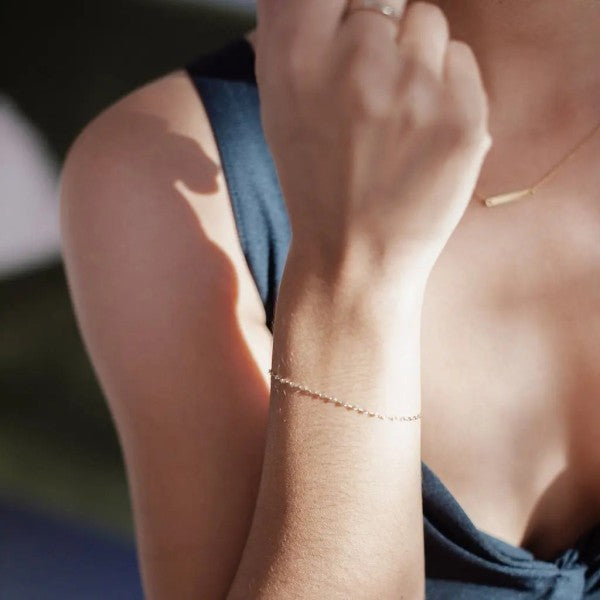 Esme Faceted Chain Bracelet Trendy Bracelets Outfit Idea for Women | Ro + Ivy